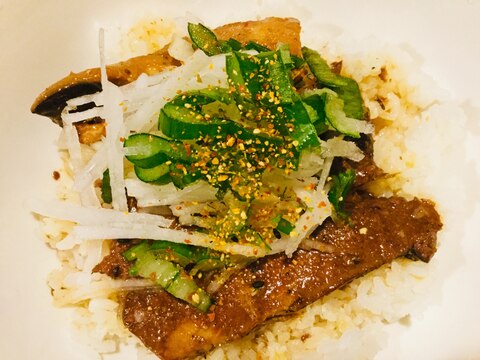 缶詰で簡単！秋刀魚の蒲焼丼